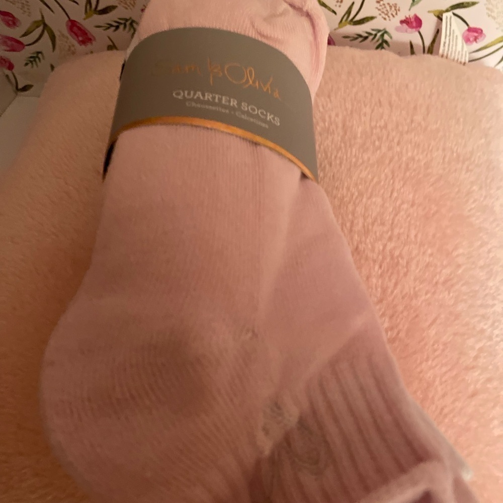 Sam and Olivia Quarter Socks 6 pairs 3 colors pink , white and blue polyester. - Picture 3 of 5